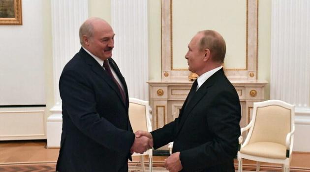 Putin-Lukashenko, incontro a Minsk. Il Cremlino: “Bielorussia coinvolta in Ucraina? Falsificazioni senza fondamento”