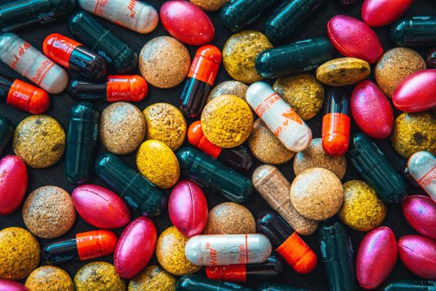 Corte Ue vieta pubblicità farmaci con promozioni: favoriscono un uso sregolato e irresponsabile
