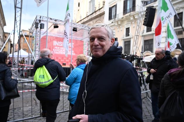 Segreteria Pd, si candida anche Cuperlo: “Atto doveroso”. Per il dopo-Letta è corsa a 4