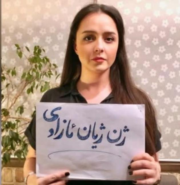 Iran, Taraneh Alidoosti rilasciata: l'attrice esce dal carcere dopo 19 giorni grazie alla cauzione di 225mila euro 