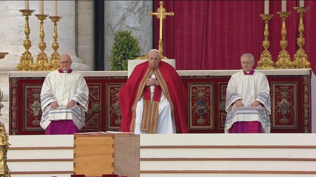 Funerali Papa Benedetto XVI, attesi più di 100mila fedeli per l'ultimo saluto a Ratzinger 