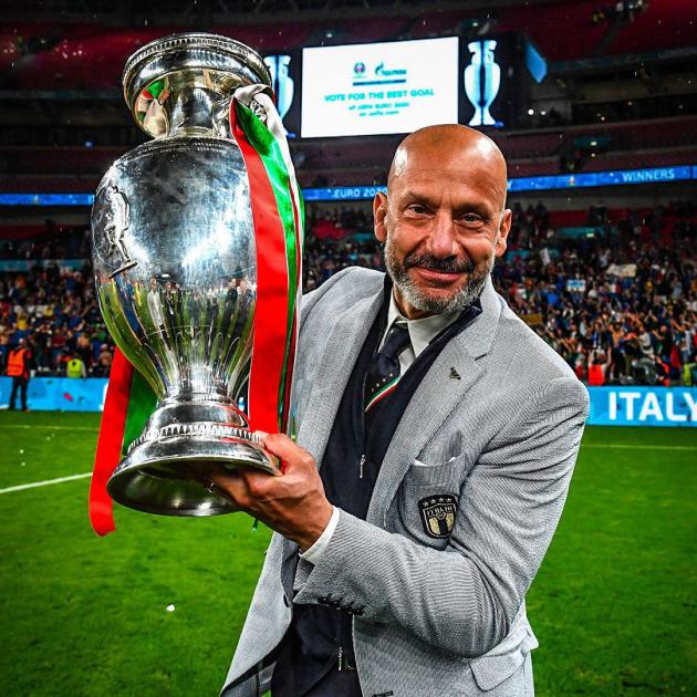 Addio a Gianluca Vialli, morto a 58 anni l'ex attaccante e capo delegazione degli azzurri