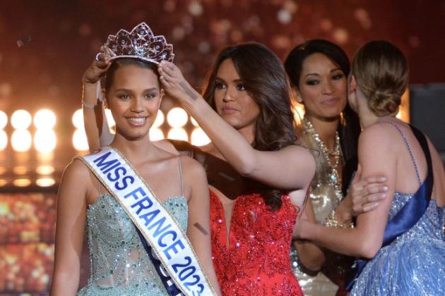 Associazioni femministe contro ''Miss France', ma perdono la causa