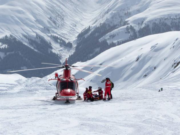 Valanga in Val Gardena, carabiniere travolto durante attività di addestramento: condizioni gravi 