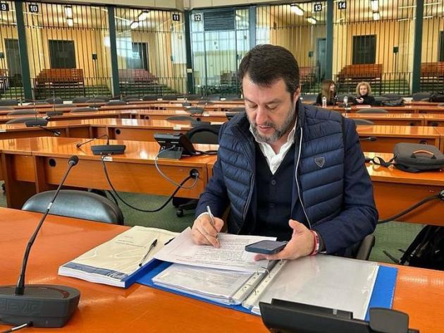Processo Open Arms, Salvini: "Rischio 15 anni per aver difeso l'Italia". In aula Conte, Di Maio e Lamorgese