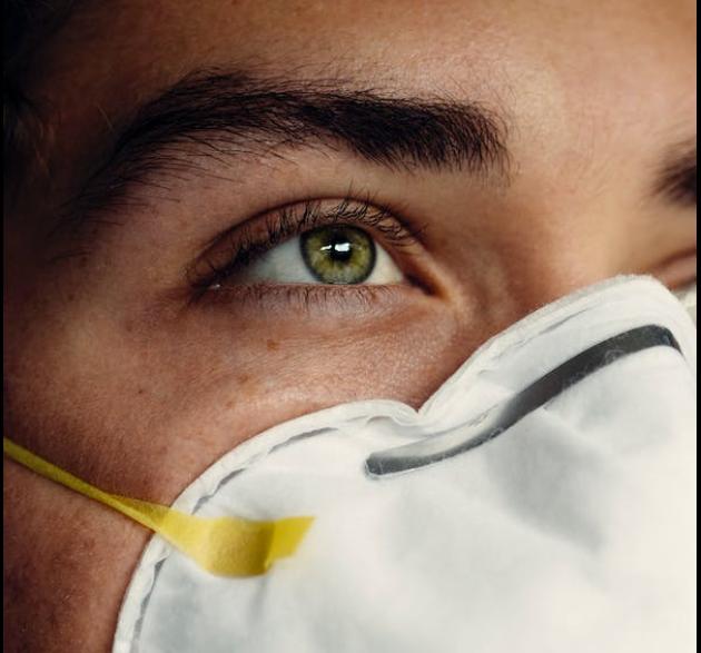 Pandemia e nuove varianti Covid, riprende l’allarmismo dell’Oms: “Usate mascherina e vaccinatevi”