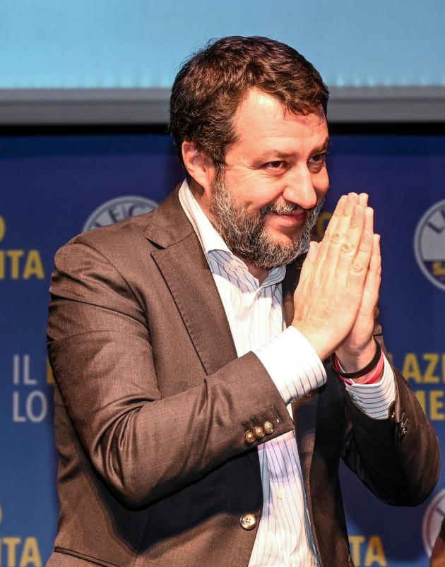 Fondi russi alla Lega, il pm di Milano chiede l’archiviazione: “Salvini sapeva del petrolio, non della tangente”