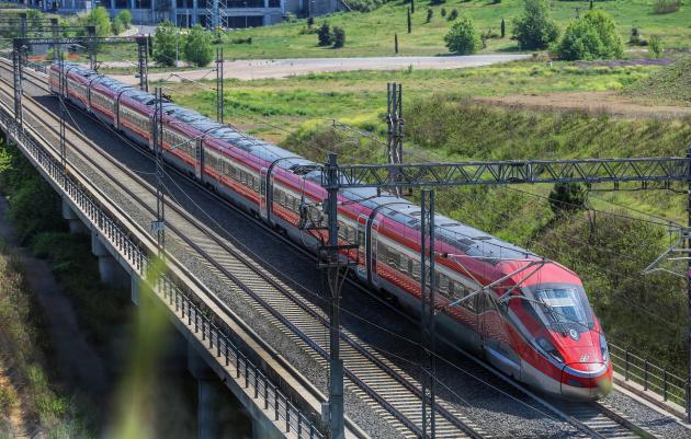 Biglietti gratis per treni ad alta velocità intascati da 38 ex deputati: 30 del M5S, alcuni no-Tav