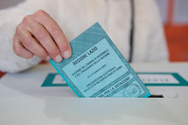 Elezioni Regionali, urne riaperte in Lombardia e Lazio: si voterà fino alle 15
