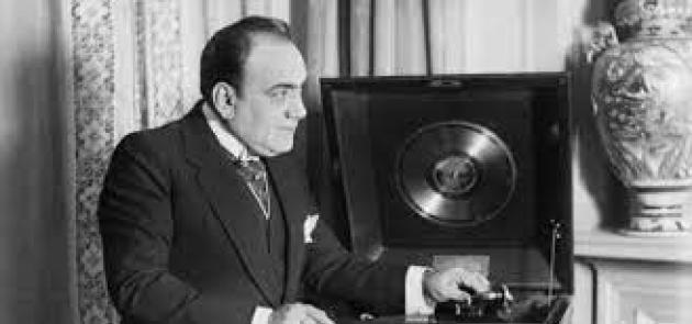 Napoli, apre il museo “Enrico Caruso” grazie alla sinergia fra il ministro Sangiuliano, una musicologa e un direttore di museo 