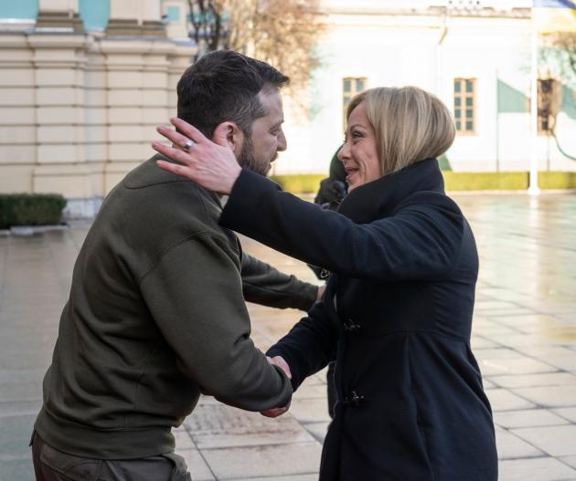 Proroga dell&rsquo;invio di armi e aiuti a Ucraina, Italia insiste sul proseguo della guerra inutile contro la Russia, occasione persa per la pace