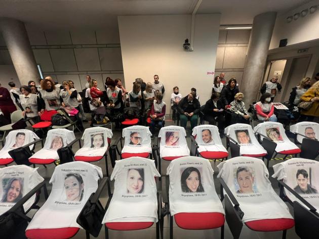 Rigopiano, la sentenza: 5 condanne (lievi) e 25 assoluzioni. In aula le urla dei parenti: "Vergogna"