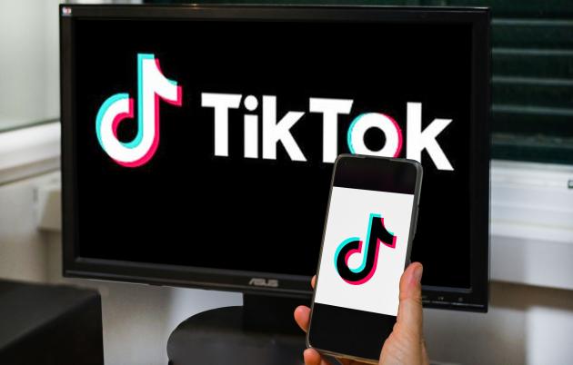 Tiktok, dalla Cina la condanna allo stop negli Usa: "Abuso di potere". App bandita anche dal Canada