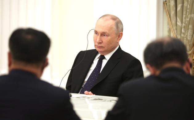 Ucraina-Russia, Putin firma legge per sospensione New Start. Cremlino: "Nato agisce come un nemico".