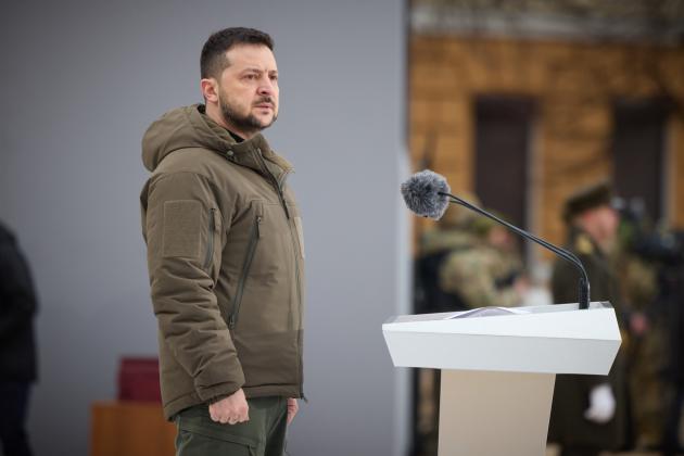 Ucraina-Russia, Zelensky e il "reddito di belligeranza": 250mila proiettili al mese chiesti all'Ue