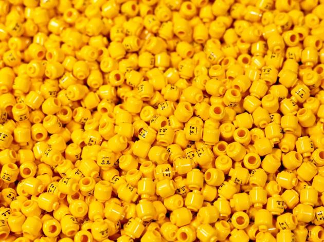 Lego, nel 2022 utile netto a 13,8 mld di corone (+4%): i mattoncini battono Barbie e Monopoly