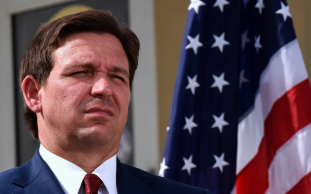 Usa, il repubblicano DeSantis: “Per gli Stati Uniti l’Ucraina non è una priorità”. E Kiev si offende