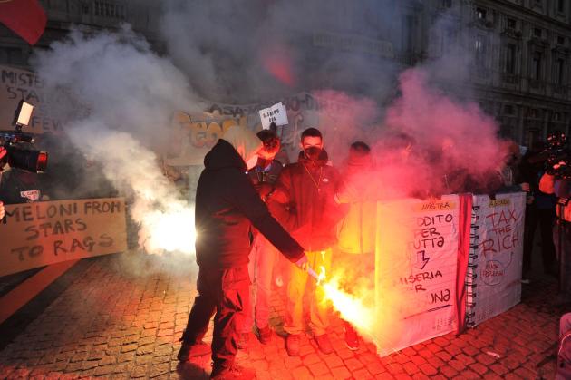 Milano, doppia manifestazione attesa per domani: antifascista e pro figli coppie gay. E Schlein c'è