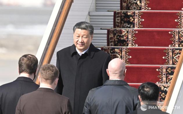 Il giorno di Xi a Mosca: "Uscire dalla crisi ucraina". Putin: "Visita, pietra miliare"