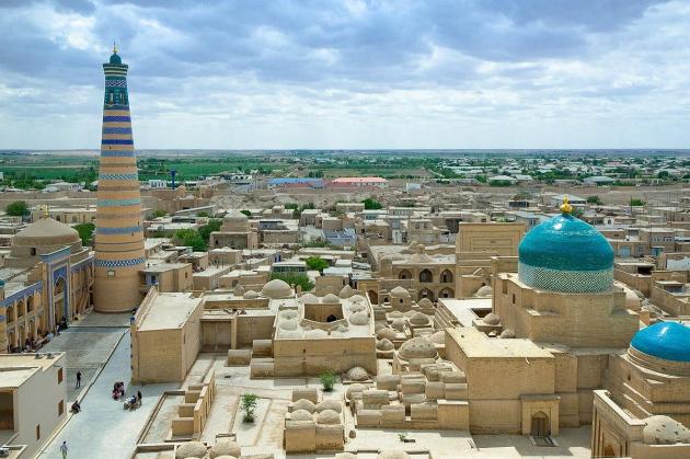 Uzbekistan al voto 