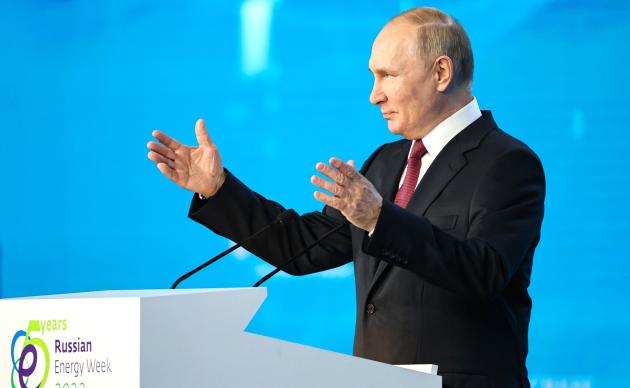 Guerra in Ucraina, Putin minaccia gli Usa: "Abbiamo armi in grado di spazzarvi via"