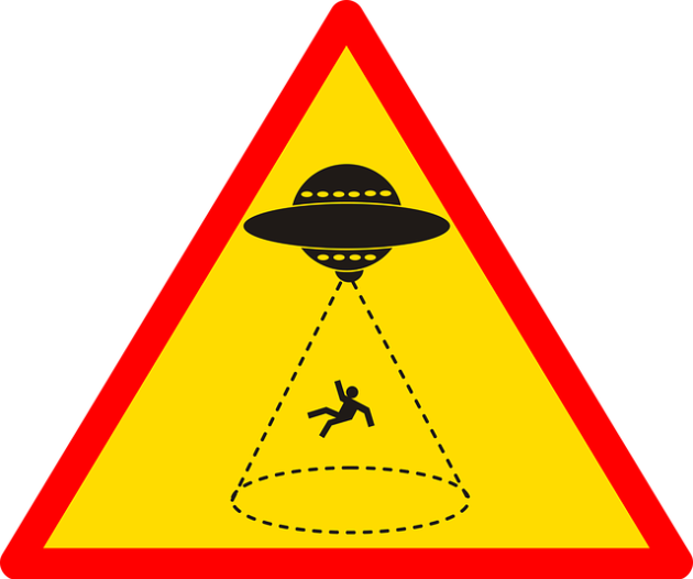 Ufo, Roma la città italiana con più "avvistamenti": forse anche gli alieni vanno a vedere il Colosseo