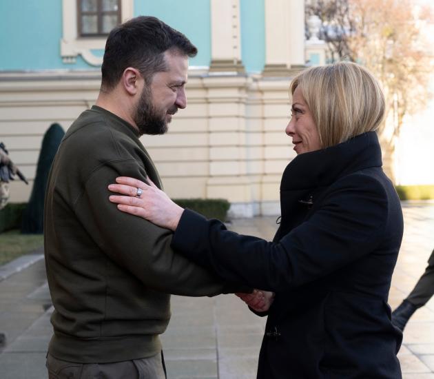 Ucraina, telefonata Meloni-Zelensky. La premier conferma "impegno per una pace giusta"