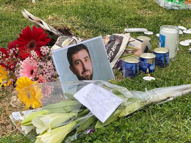 Gli italiani coinvolti nell'attentato a Tel Aviv: «L'auto e poi gli spari, abbiamo visto Alessandro nel sangue»