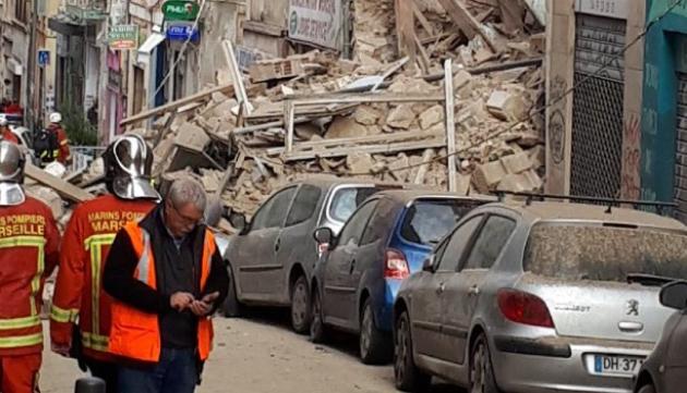 Marsiglia, crollo di un palazzo di 4 piani: cinque persone ferite. Il Sindaco: "Prepariamoci ad avere vittime"