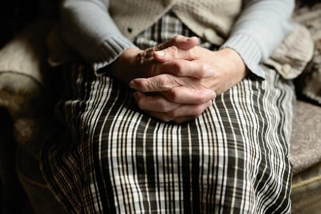 No all'obbligo per i nipoti di vedere i nonni, prevale sempre l'interesse del minore: la sentenza