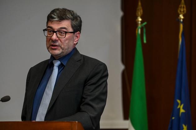 Def, 3 miliardi per il taglio del cuneo: "Introdurre un taglio dei contributi a carico dei dipendenti"