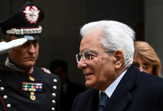 Dpcm e obbligo vaccinale, la fine della democrazia e della libertà: ma Sergio Mattarella rimane il più amato dagli italiani