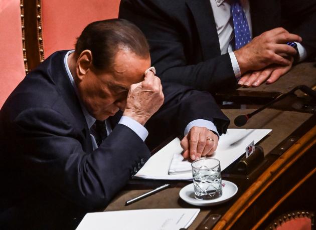 Silvio Berlusconi ancora ricoverato in ospedale, ultimo bollettino: lento ma progressivo miglioramento