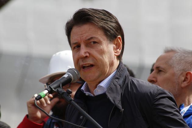 Alleanza Pd-M5S, Conte blocca tutto: "Ci siamo già scottati con quel sistema di potere". Scintille su armi all'Ucraina