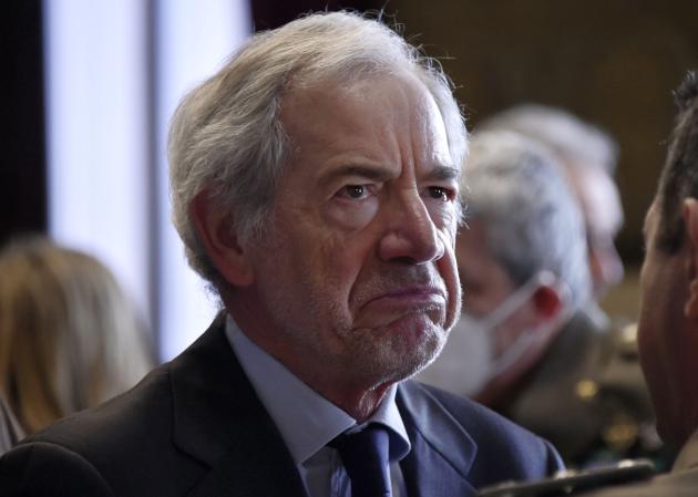 "Malori improvvisi censurati": i giornalisti protestano contro Bertolaso per la limitazione della libertà di stampa