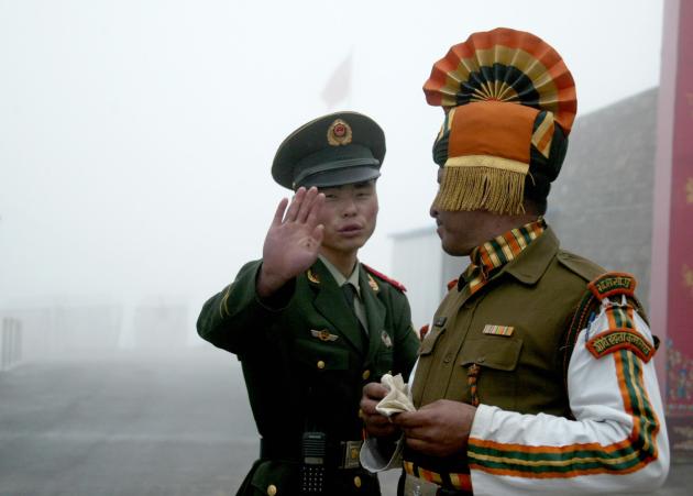 Indo Pacifico, i Ministri della Difesa cinese e indiano si incontrano a Nuova Deli. Prima volta in 3 anni