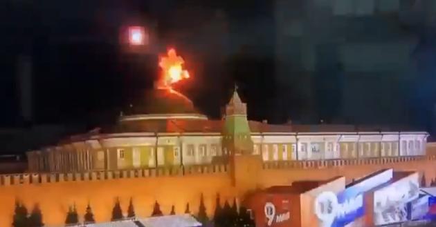 Attentato al Cremlino, Kiev: "Attacco russo, prevedibile: tattica per escalation". La boutade dell'"harakiri" come per gasdotti Nordstream I e II