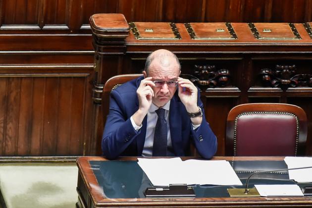 Scuola, approvato il decreto per la nuova maturità 2026: tra le novità bocciatura per chi rifiuta l'orale, riduzione commissari interni ed esterni