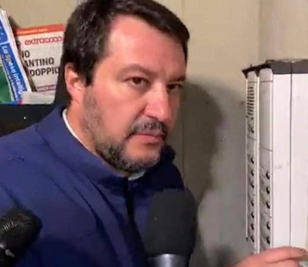Bologna, droga al Pilastro: condannata tutta la famiglia a cui citofonò Salvin
