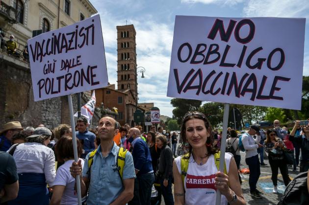 “Provvedimento illegittimo”. La rivoluzionaria SENTENZA del tribunale di Torino sull’obbligo vaccinale per i lavoratori