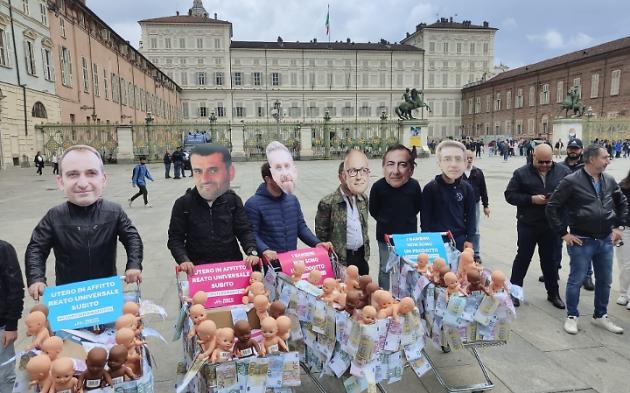 Flash mob di Pro Vita a Torino contro l'utero in affitto. Ass. Marrone (FdI): "Una barbarie da fermare"