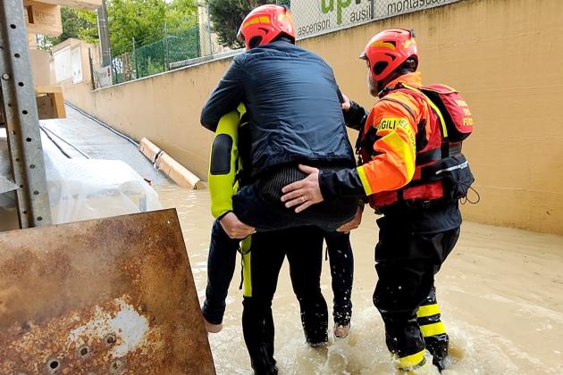 Maltempo Emilia-Romagna, 9 morti, 13mila sfollati e 23 fiumi esondati.  A Ravenna nuovo ordine di evacuazione