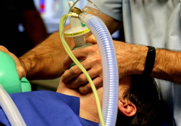 Covid, lo studio Usa che fa luce sui tanti morti: "Le cure hanno ucciso più del virus. L'intubazione ha prodotto polmoniti batteriche"