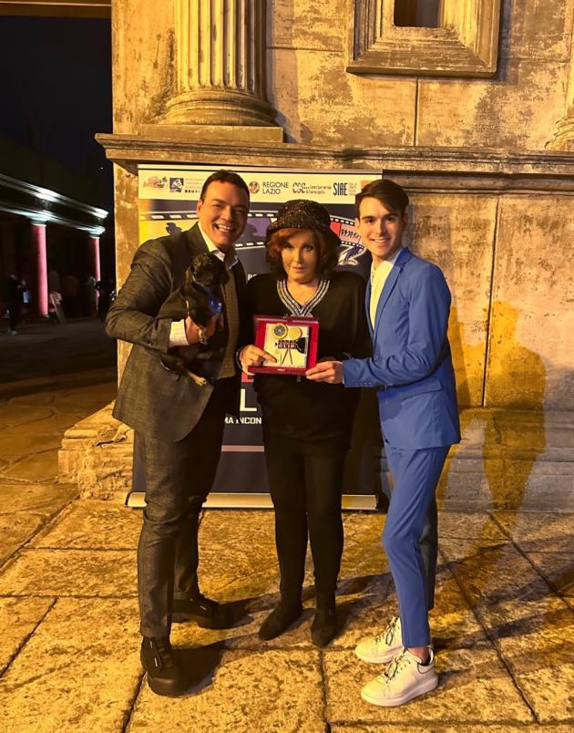 Il premio Roma videoclip a "Vaffanvip", l'ironico progetto di comunicazione in chiave musicale di Igor Righetti dedicato ai "morti di fama"