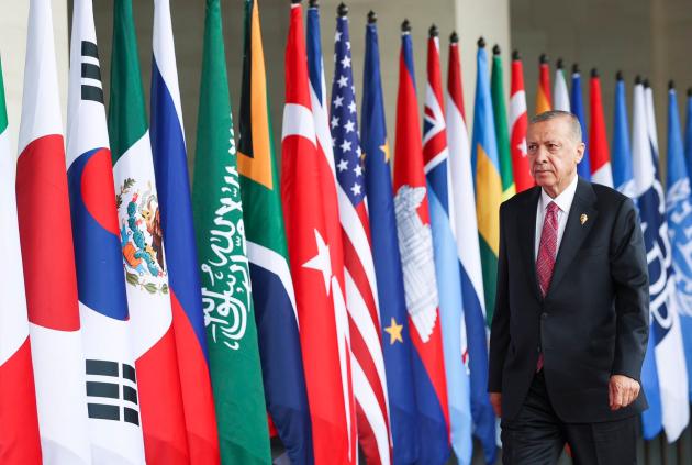 Elezioni Turchia 2023, il presidente uscente Recep Tayyip Erdogan favorito su Kemal Kilicdaroglu