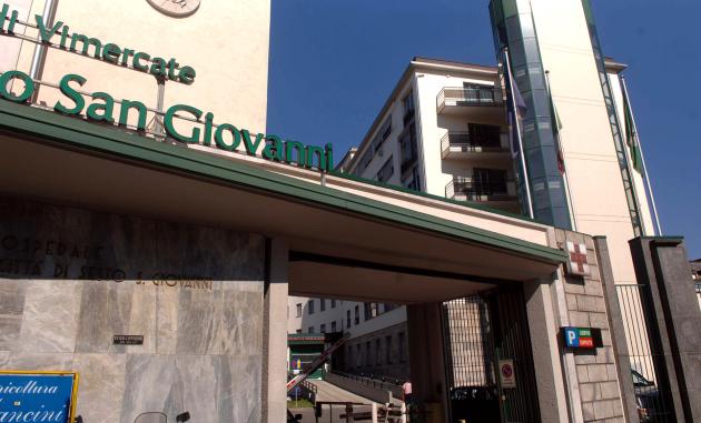 Sesto San Giovanni, neonata abbandonata nel parcheggio dell’ospedale. Il sindaco alla mamma: “Fatti avanti, faremo il possibile per assicurarvi un futuro”