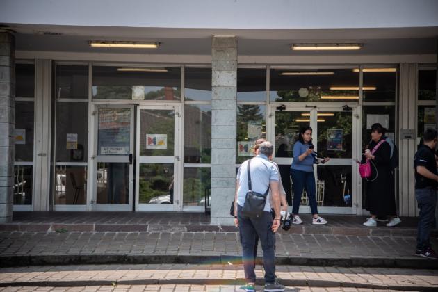 Accoltellamento Abbiategrasso, arrestato per tentato omicidio il 16enne che ha aggredito la professoressa