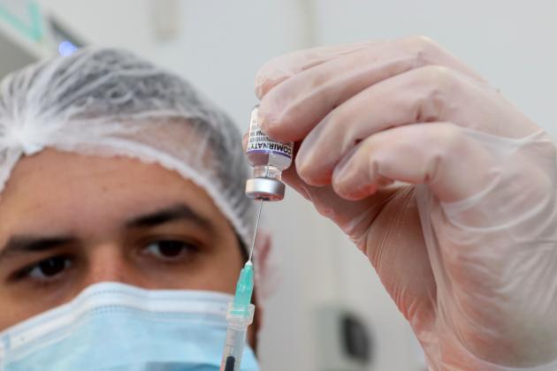 CEO più pagati al mondo delle case farmaceutiche: Albert Bourla (Pfizer) prende $ 30.543.706, Stéphane Bancel (Moderna) $ 19.363.648