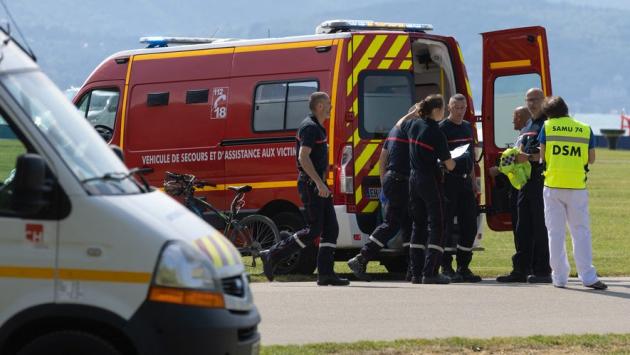 Attentato in Francia, ad Annecy immigrato siriano accoltella 4 bambini e 2 adulti. 3 vittime sono in pericolo di vita