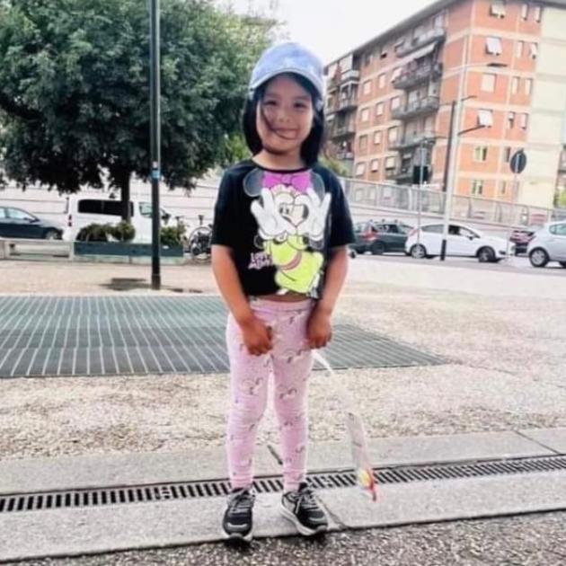 Bambina rapita a Firenze, maxi ispezione dei Gis nel palazzo in cui viveva Kata: si cercano tracce della bambina